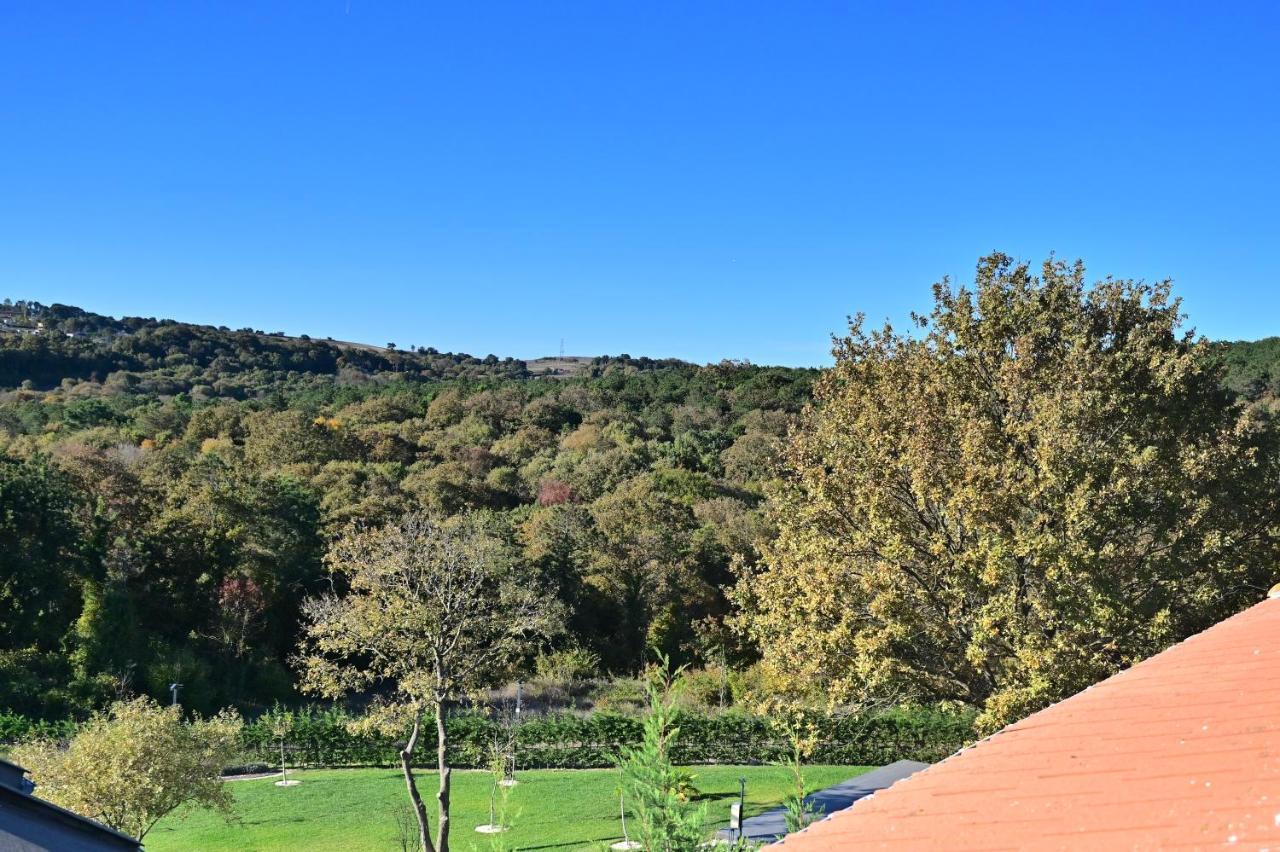 Ahmet Teacher Hotel,6 Minutes From The Airport Arnavutkoy Luaran gambar