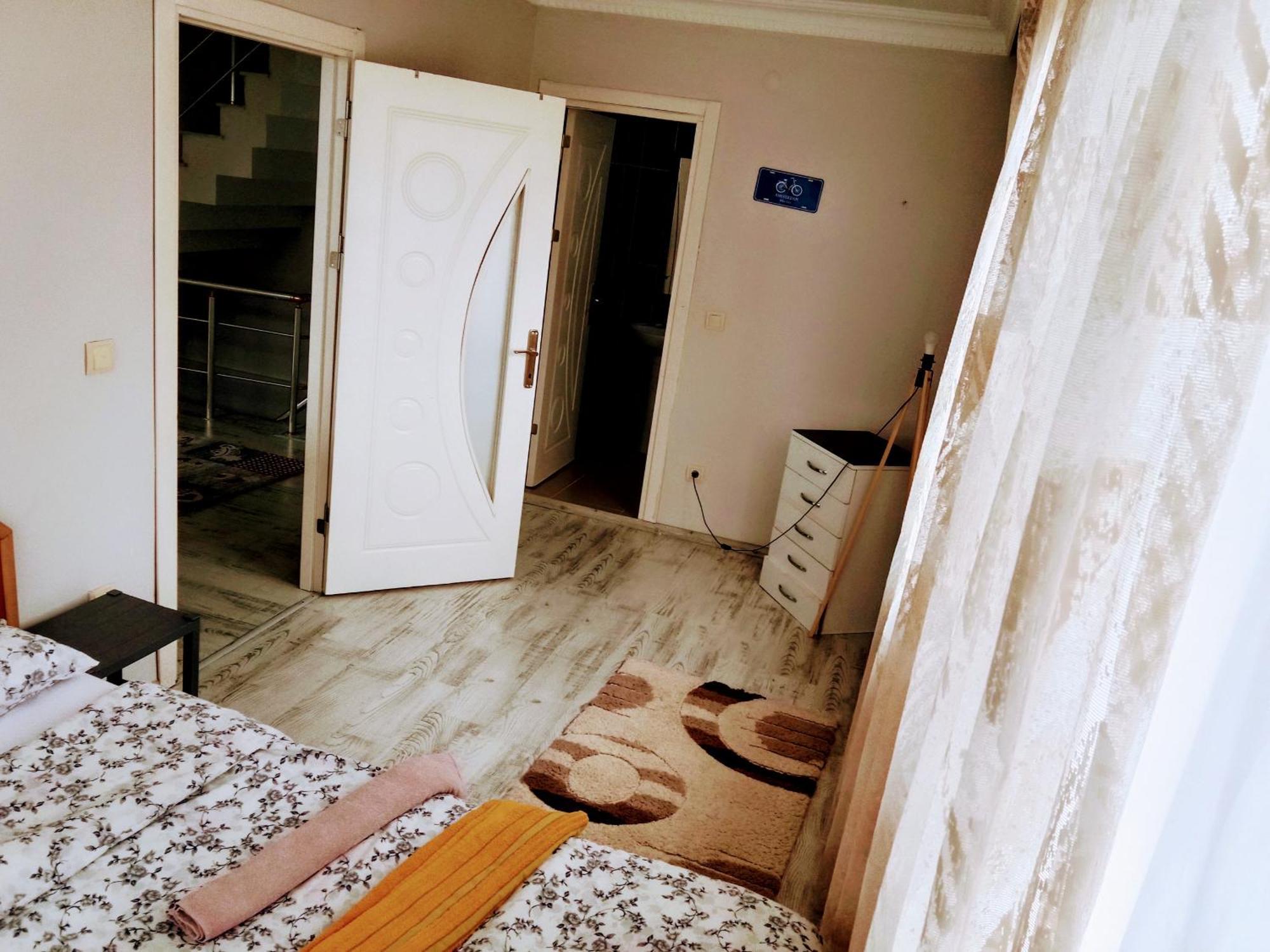 Ahmet Teacher Hotel,6 Minutes From The Airport Arnavutkoy Luaran gambar