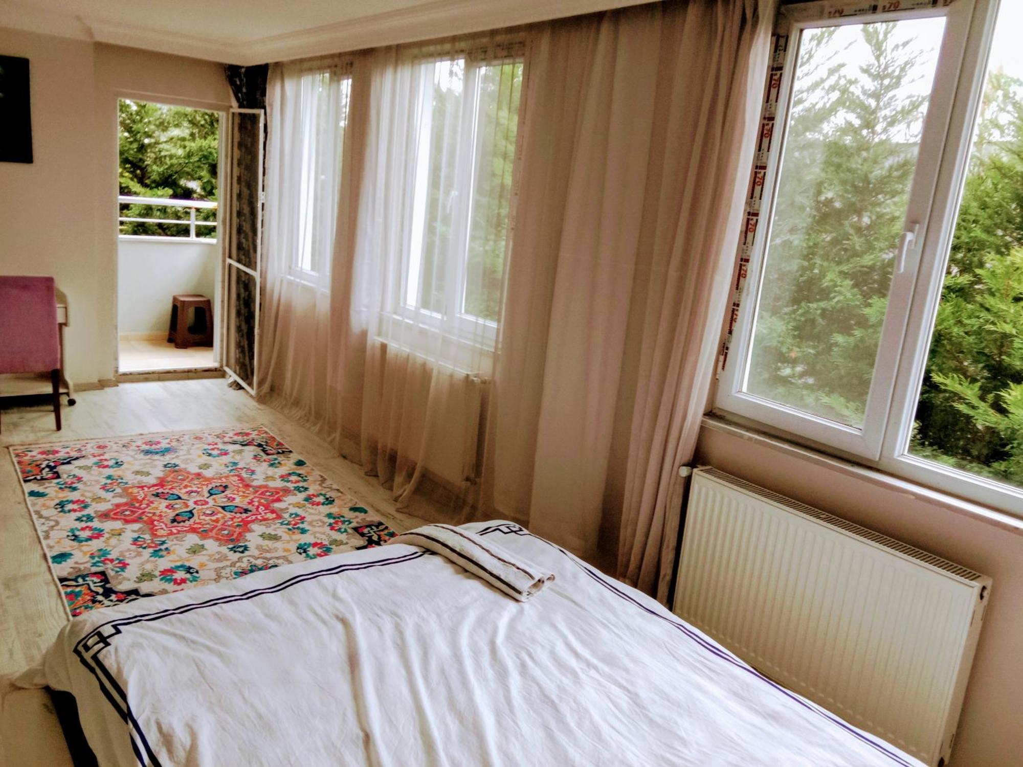Ahmet Teacher Hotel,6 Minutes From The Airport Arnavutkoy Luaran gambar