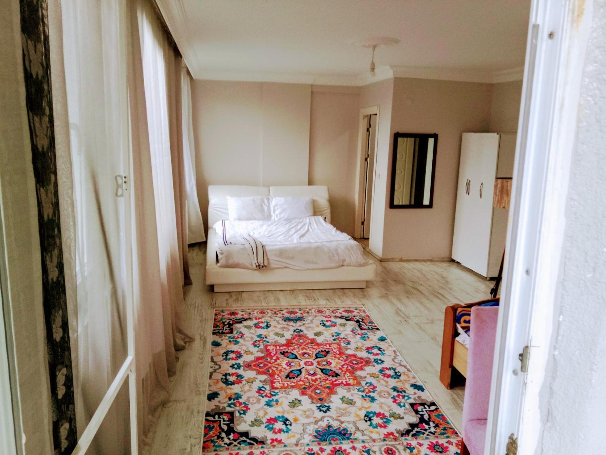 Ahmet Teacher Hotel,6 Minutes From The Airport Arnavutkoy Luaran gambar