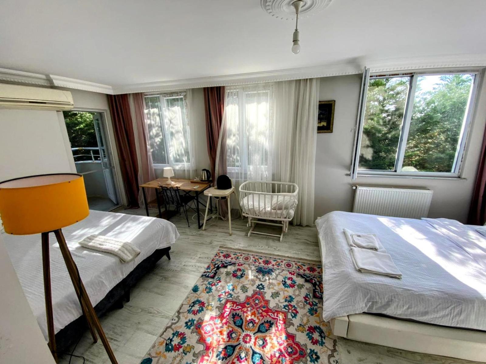 Ahmet Teacher Hotel,6 Minutes From The Airport Arnavutkoy Luaran gambar