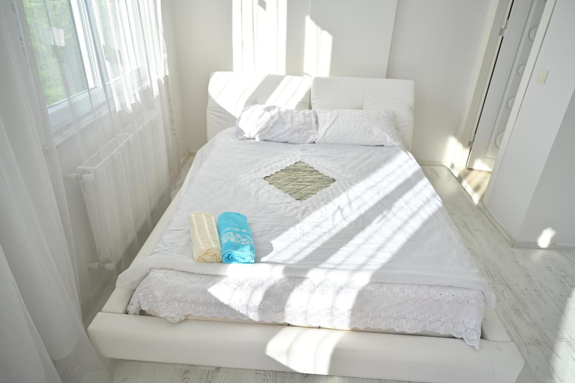 Ahmet Teacher Hotel,6 Minutes From The Airport Arnavutkoy Luaran gambar